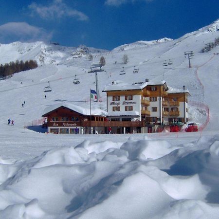 Albergo Bucaneve Campodolcino Exterior photo