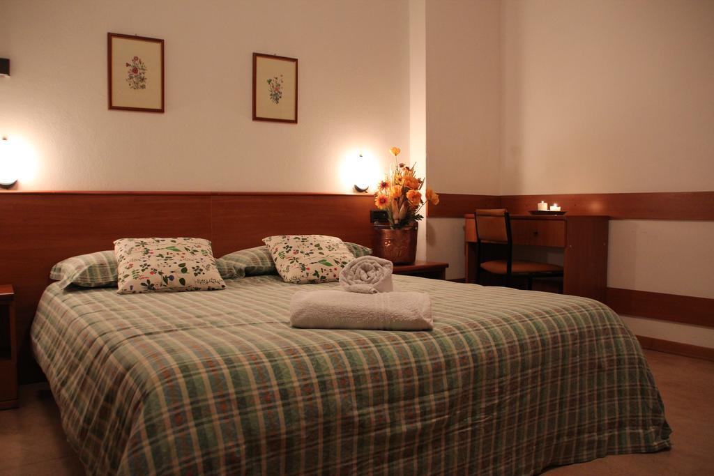 Albergo Bucaneve Campodolcino Exterior photo